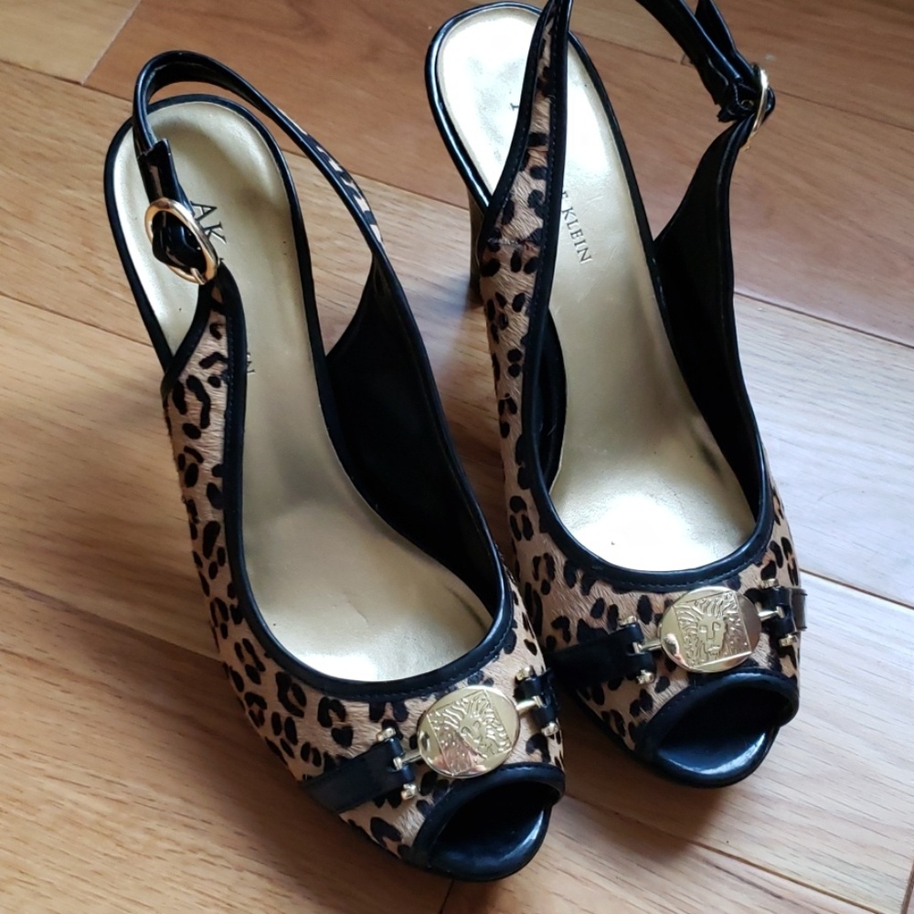 Anne Klein Leopard Print Slingbacks